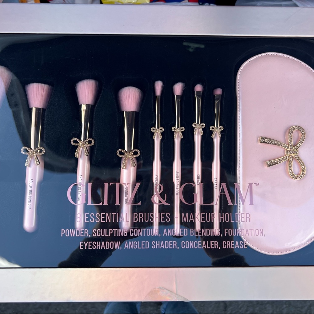 Glitz and Glam Gold Ribbon Make Up Brushes